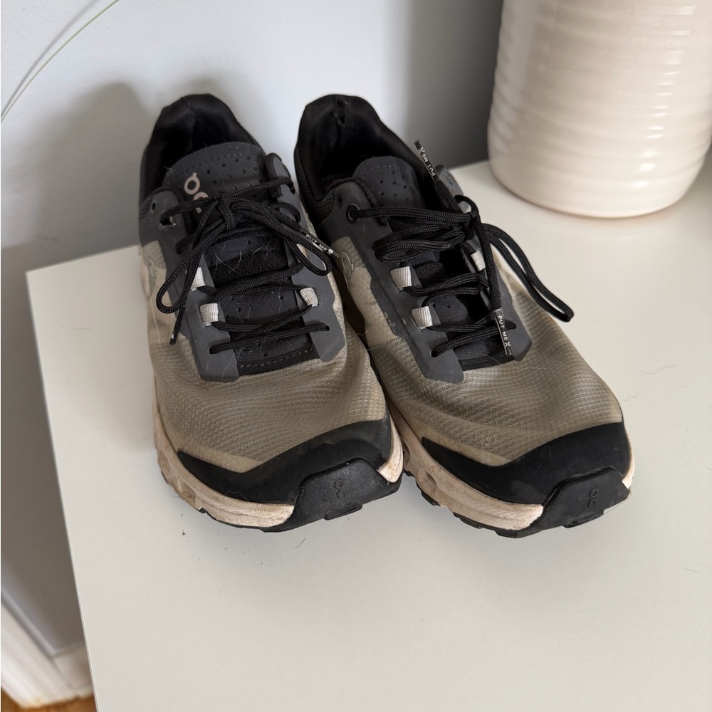 On Cloud Running Running Shoes